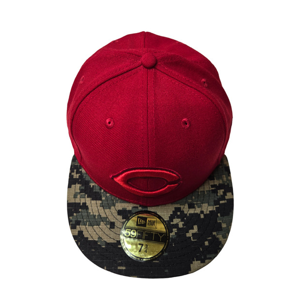 New Era 59Fifty Red Green Camo Cincinnati Reds MLB Men's Fitted Cap Hat 7 3/8 - Picture 2 of 4